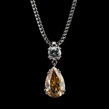 A PENDANT, drop cut diamond c. 2.00 LYB/Si2, brilliant cut diamond c. 0.30 ct. H/Vs. 14K white gold. Weight 5,6 g.