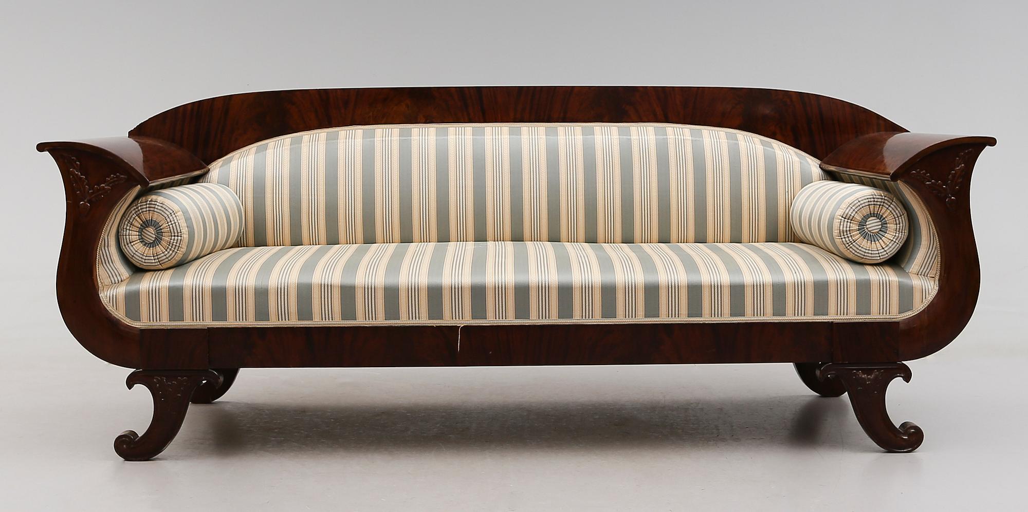 SOFFA, Karl-Johanstil, 1900-talets första hälft.