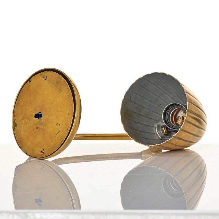 Harald Notini, a table lamp model "15480", Arvid Böhlmarks Lampfabrik, Stockholm, 1940s.