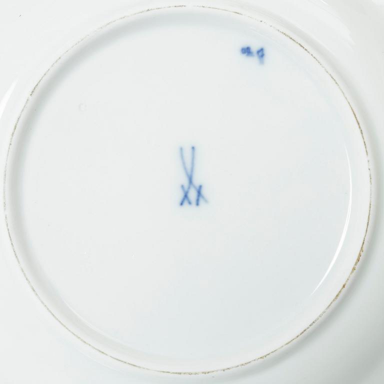 Meissen, A 38-piece porcelain coffee service, 'Zwiebelmuster', Meissen, Germany.