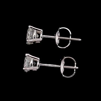 ÖRHÄNGEN, 1 par, 14 k vitguld, briljantslipade diamanter tot 0.75 ct.