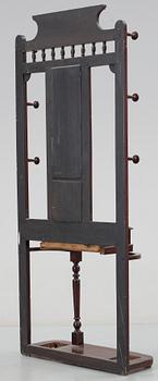 HALLMÖBEL, engelsk stil, 1900-talets första hälft.