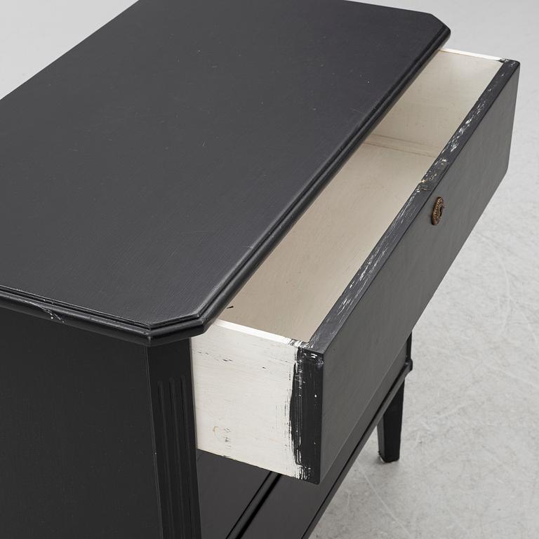 byrå, gustaviansk stil, 1900-talets andra hälft.