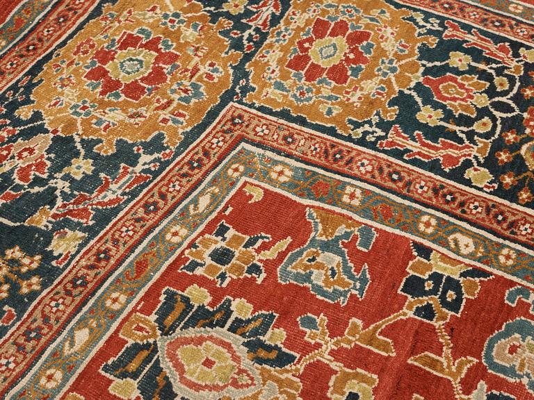 CARPET. Antique Mahal, so called Ziegler. 505,5 x 424 cm.