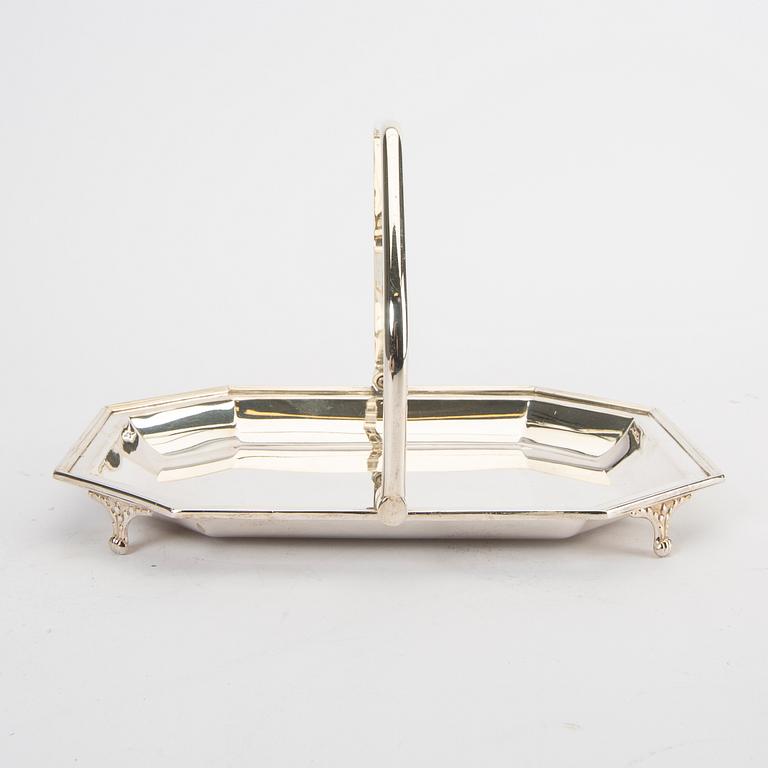 A set of three trays and two bread baskets epns England 20th century.