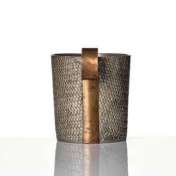 Björn Trägårdh, mugg, Firma Svenskt Tenn, modell "A 2272", Stockholm 1936.