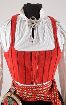 FOLKDRÄKT, Delsbo, 1898/1980-tal.