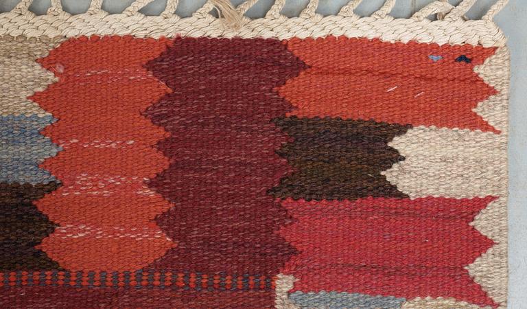 CARPET. "Röda nejlikan". Tapestry weave. 396,5 x 404,5 cm. Signed AB MMF BN.