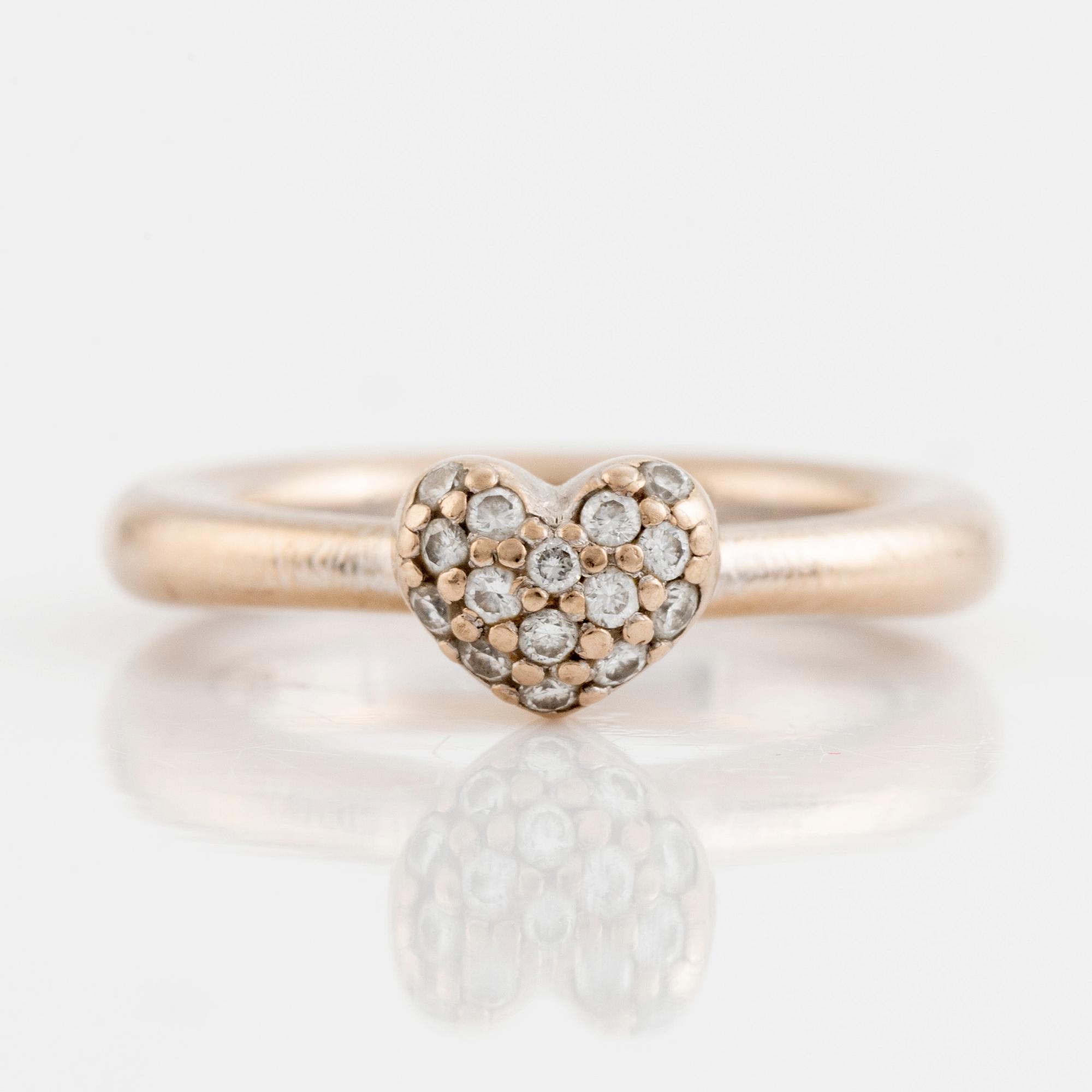Ole Lynggaard brilliant cut diamond heart ring. Bukowskis