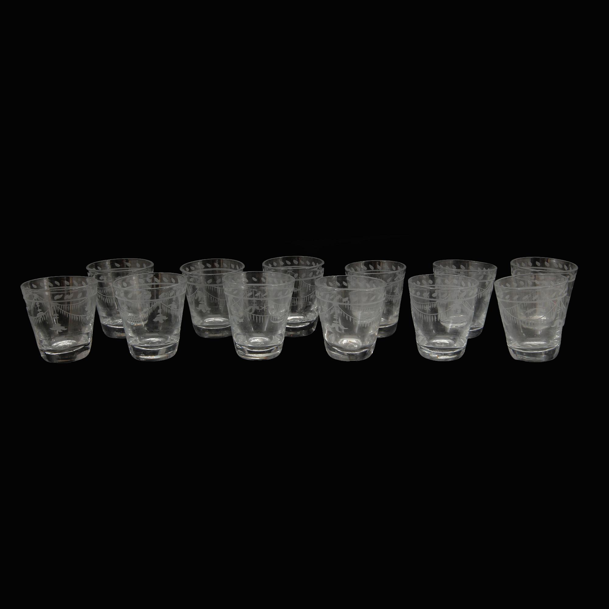 GLAS, 12 st, sengustavianska, tidigt 1800-tal.