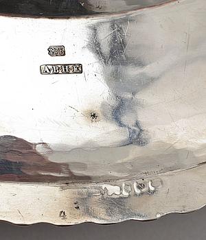 FAT, 4 st, silver, bla C G Hallberg, Stockholm, 1900-talets första hälft. Totalvikt ca 2248 g.