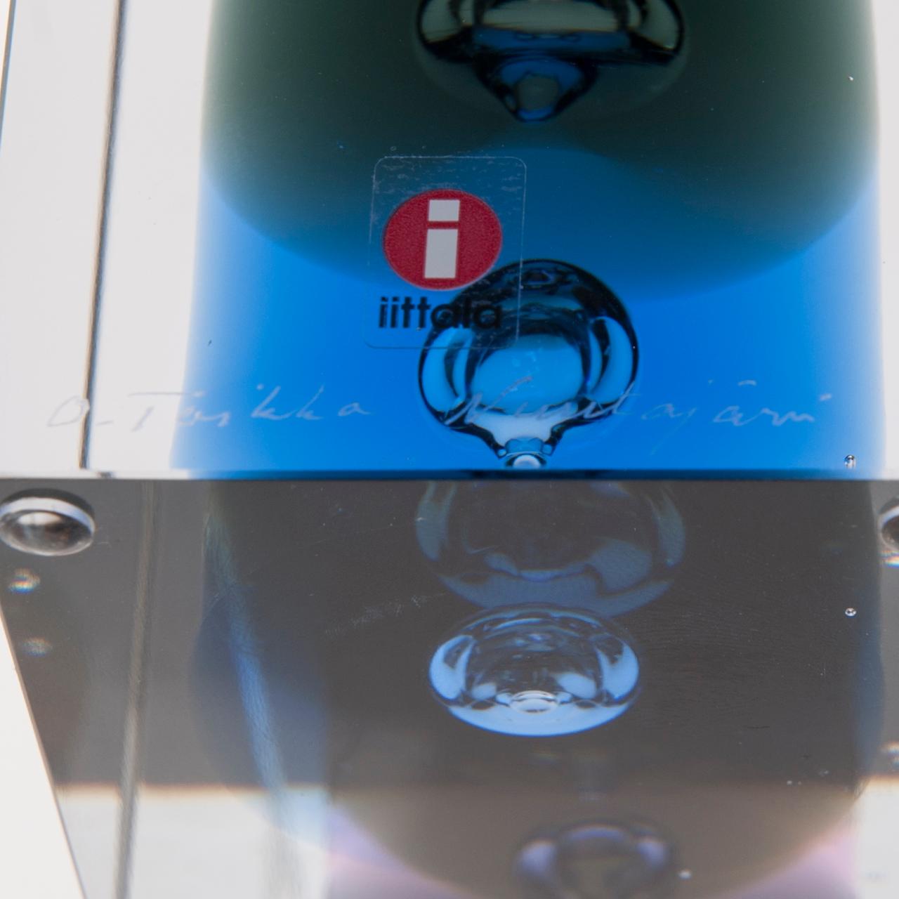 OIVA TOIKKA, GLASKUB, signerad O. Toikka Nuutajärvi.