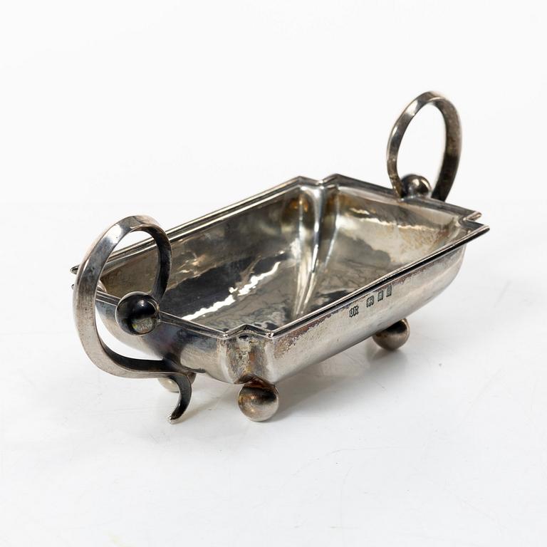 An English silver salt cellar, mark of Omar Ramsden, London 1931.