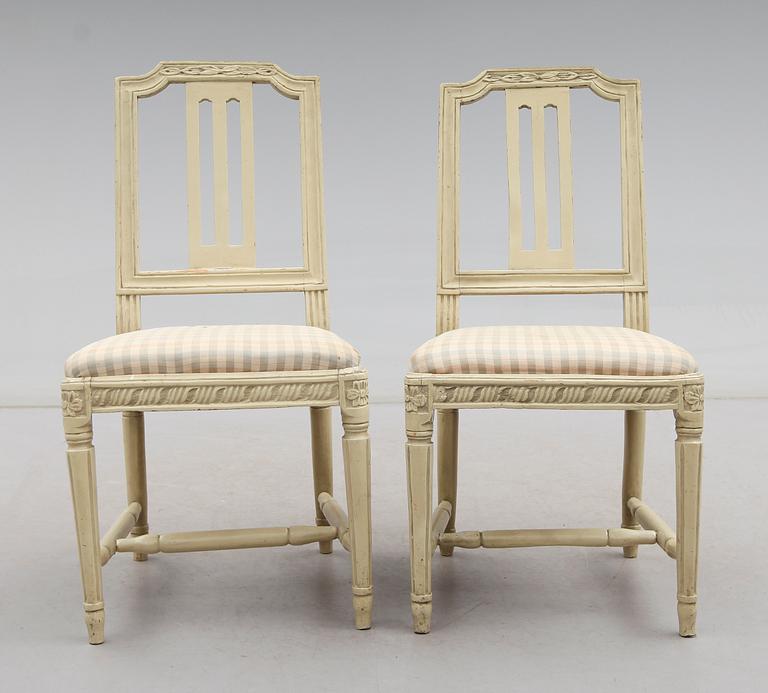 STOLAR, ett par, gustavianska, 1700-talets slut.