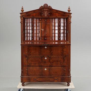 CHIFFONJE, 1800-talets andra hälft.