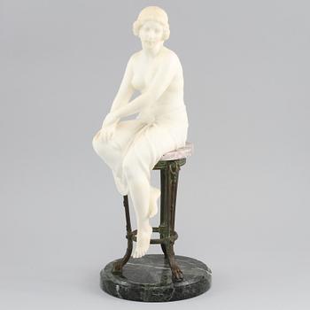 SKULPTUR, alabaster, omkring sekelskiftet 1900.