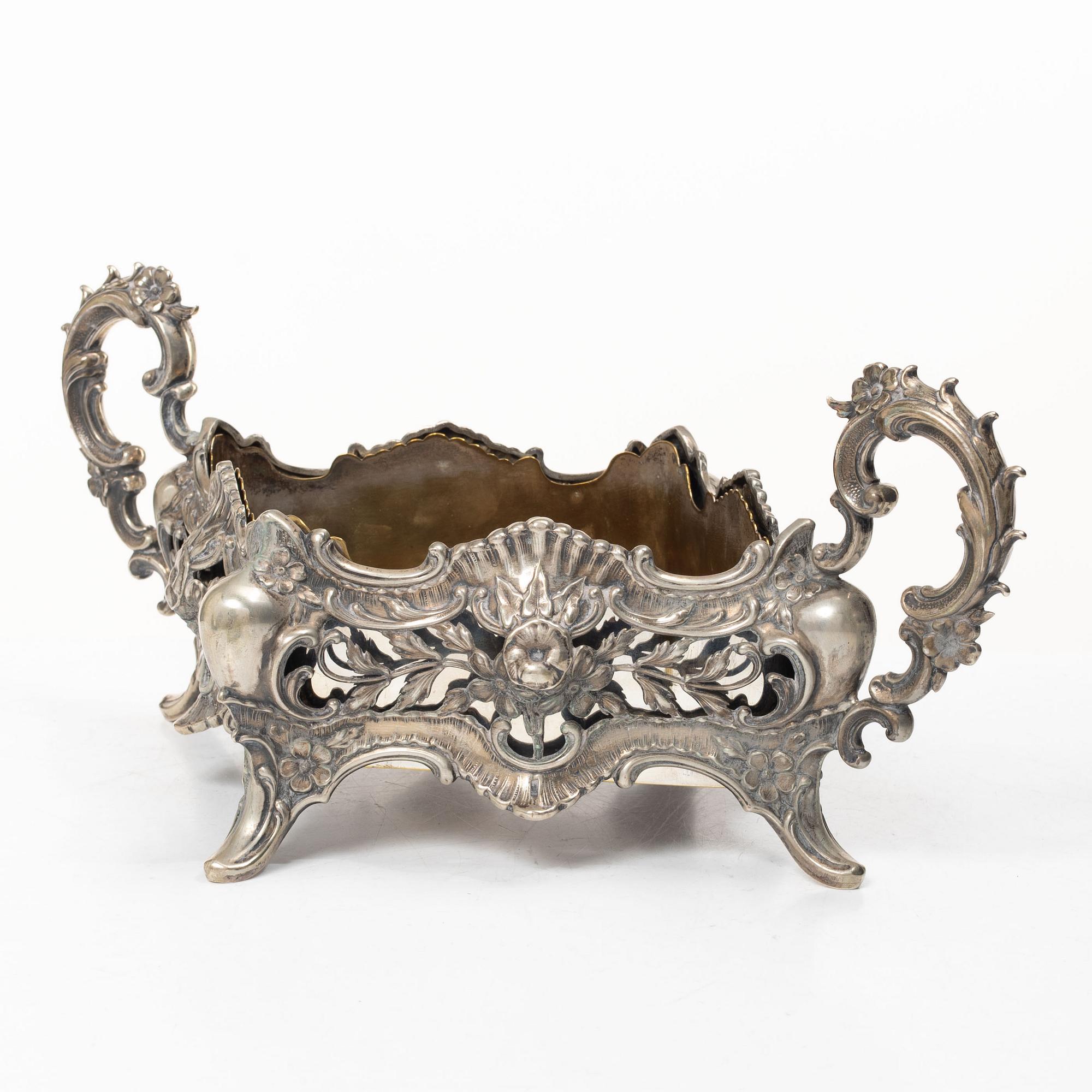 Gustaf Möllenborg, A Swedish silver jardinière, Stockholm 1900.