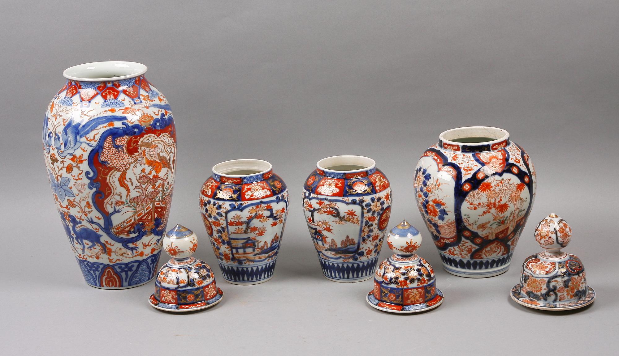 JAPANSKT PORSLIN, 4 delar, Imari, sekelskiftet 1800/1900.
