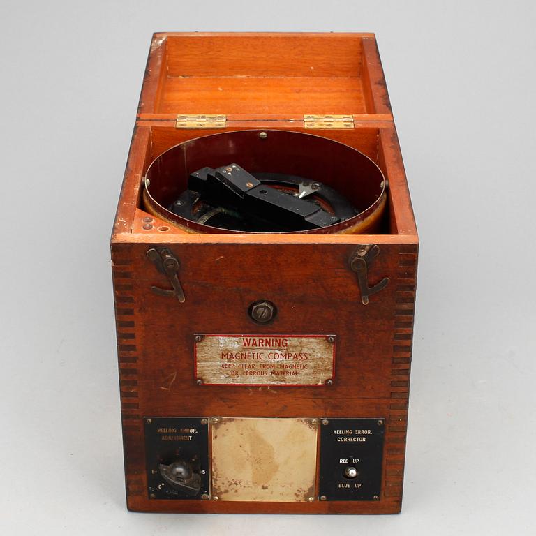 KOMPASS, marin, omkring år 1900.