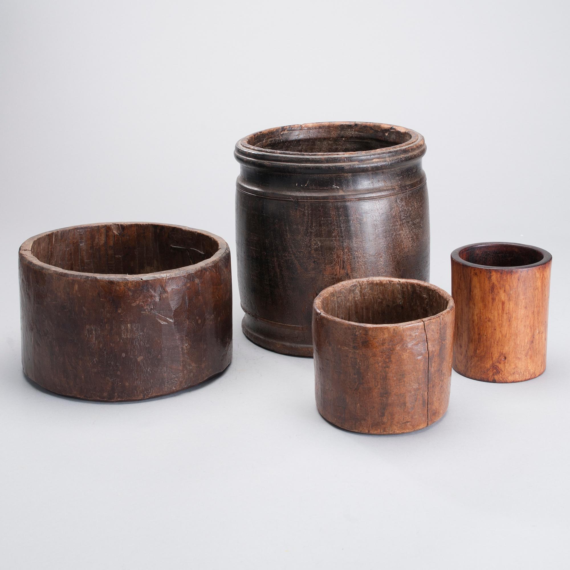 PARTI FÖREMÅL, 4 delar, trä, 1900-tal.