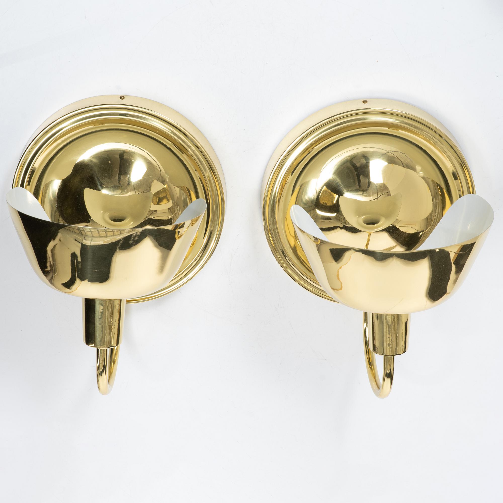 Josef Frank, A pair of wall lamps, model 2389, Svenskt Tenn.