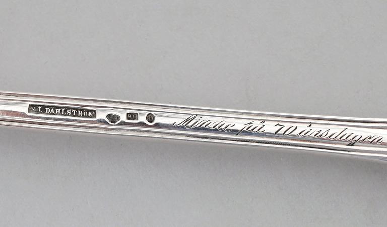 RAGUSKED, silver, Nils Leonard Dahlström, Örebro 1880. Vikt ca 127 g.