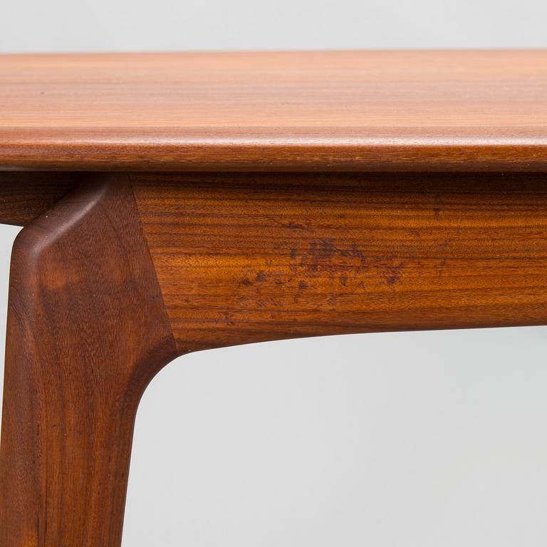 Arne Hovmand-Olsen, 1950's dining table and four chairs for Mogens Kold, A/S Kerteminde, Denmark.