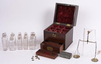 SCHATULL, England, 1800-tal.