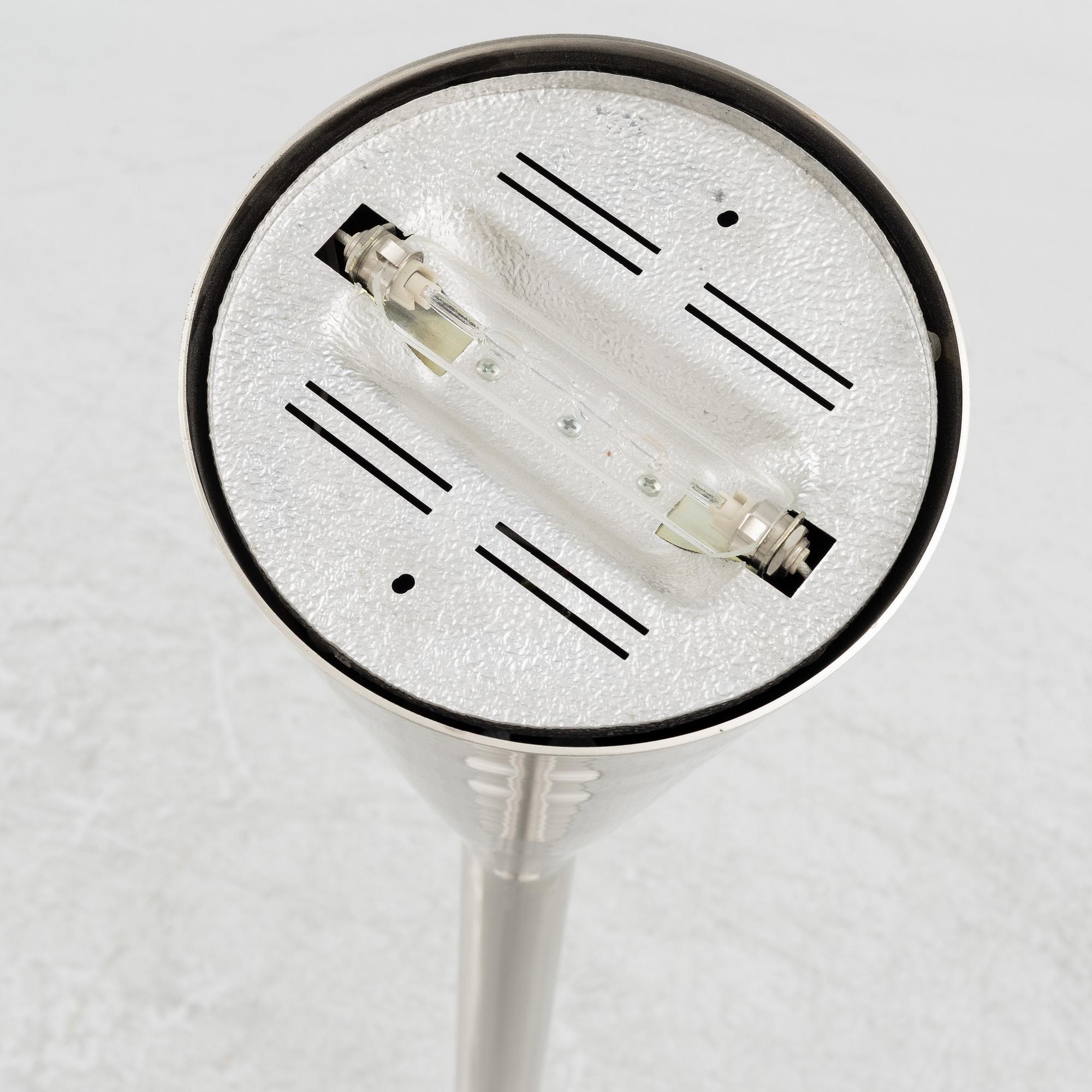 Pietro Chiesa, golvlampa, "Luminator", Fontana Arte, Italien, 2017.