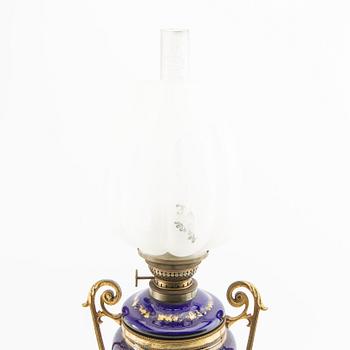 Bordsfotogenlampa omkring 1900.