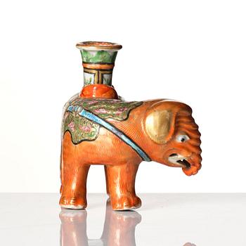 A Chinese Canton candle holder, Qing dynasty, 19th Century.