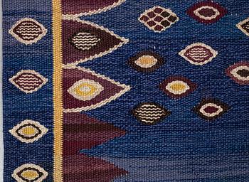 Barbro Nilsson, a carpet, "Snäckorna", flat weave, ca 312-313,5 x 200-204,5 cm, signed AB MMF BN.