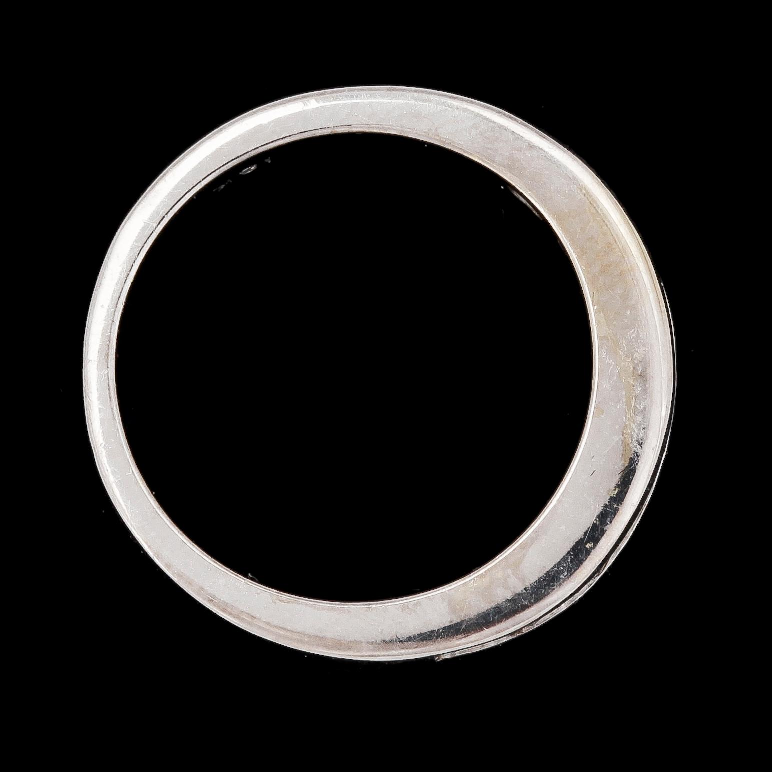 RING, 18k vitguld med princesslipade diamanter, tot ca 1.50 ct.