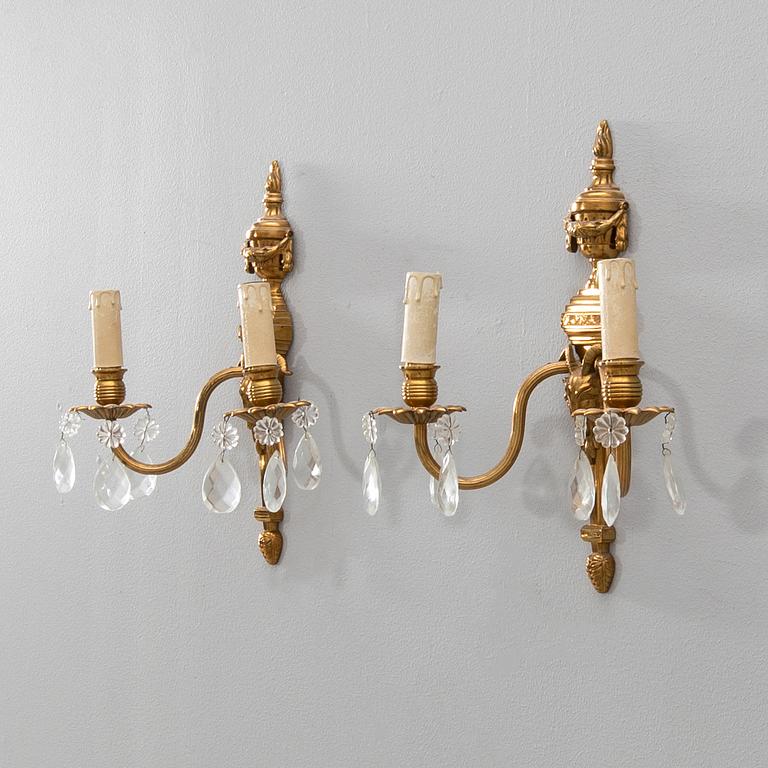 Pair of Louis XVI-style sconces, first half of the 20th century.