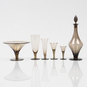 Simon Gate, a 30-piece glass service, Sandvik/Orrefors.