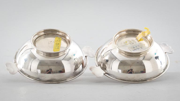 SKÅLAR, ett par, silver, W.A. Bolin, Stockholm, 1938, vikt ca 200g.