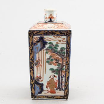 A Japanese Meiji porcelain bottle.