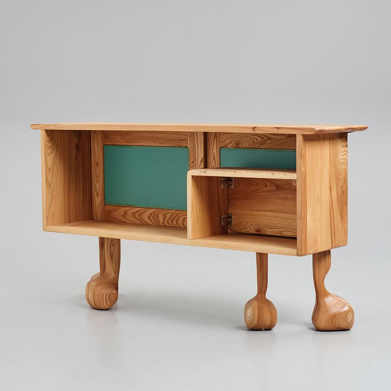 Niklas Runesson, sideboard, unikt, utfört i egen studio 2019.