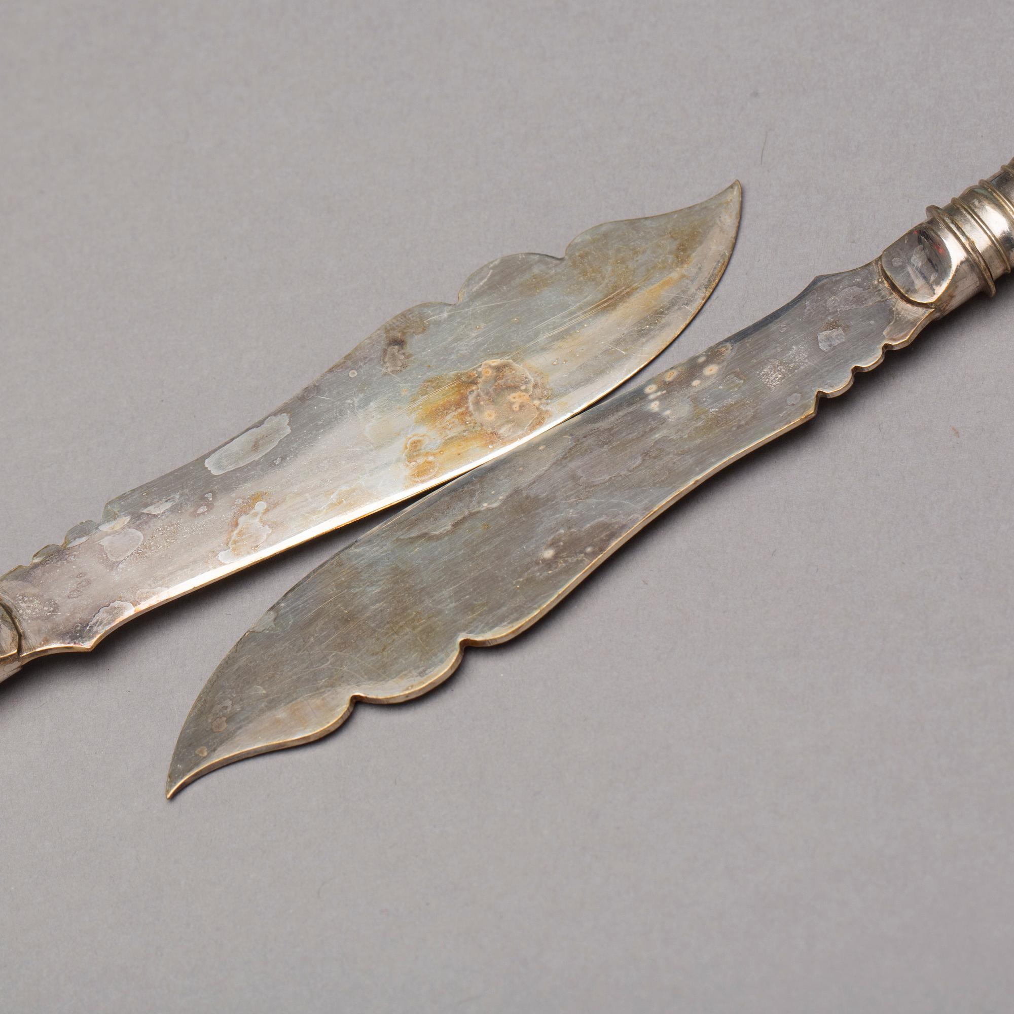 FISKBESTICK 24 delar, pläter, omkring 1900.
