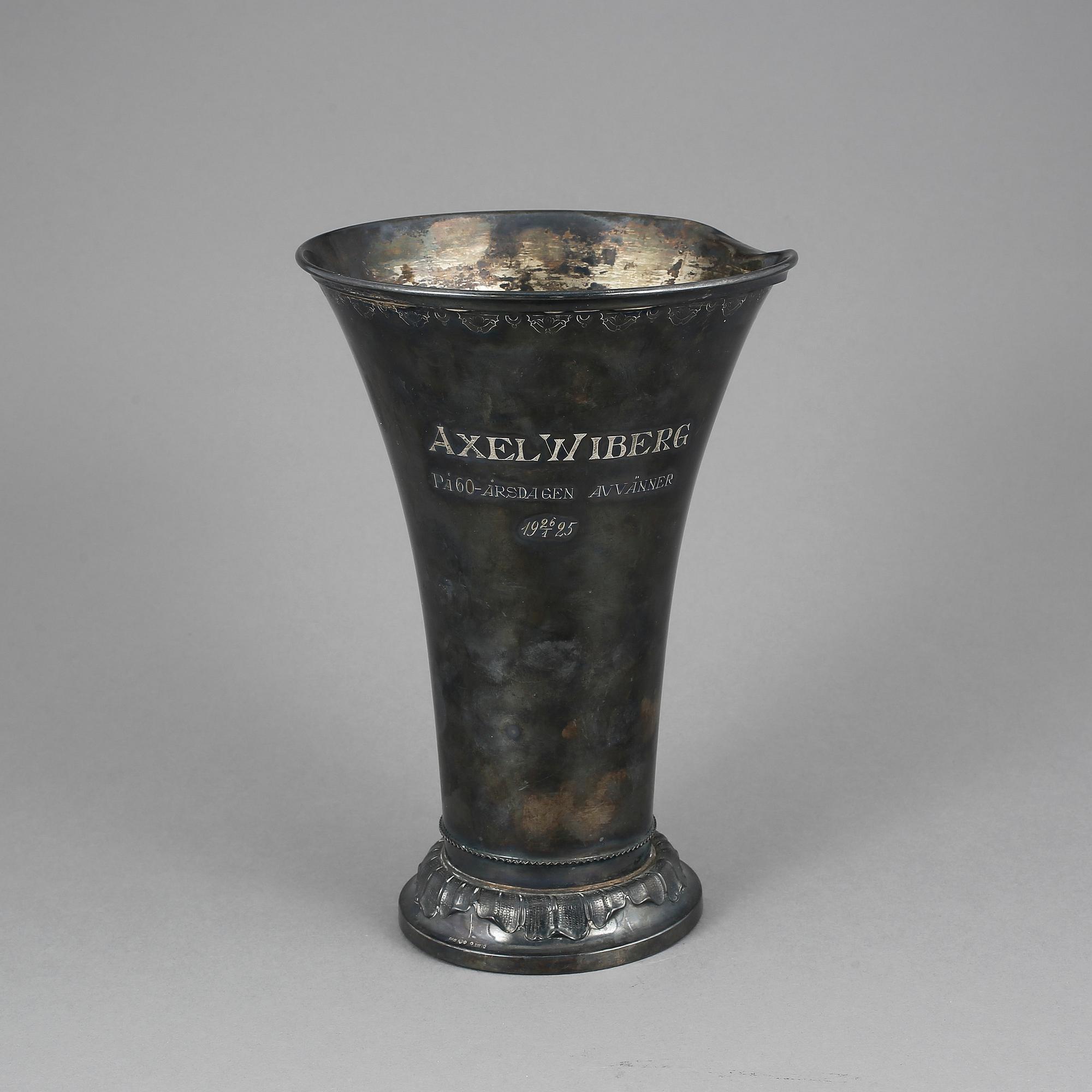 BÄGARE, silver, GAB, Stockholm, 1924. Vikt ca 587 gram.