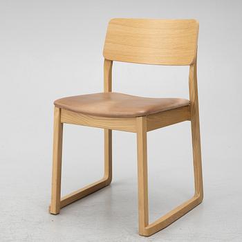 Keiji Ashizawa, a 'Sori Chair' , Ariake, Japan.
