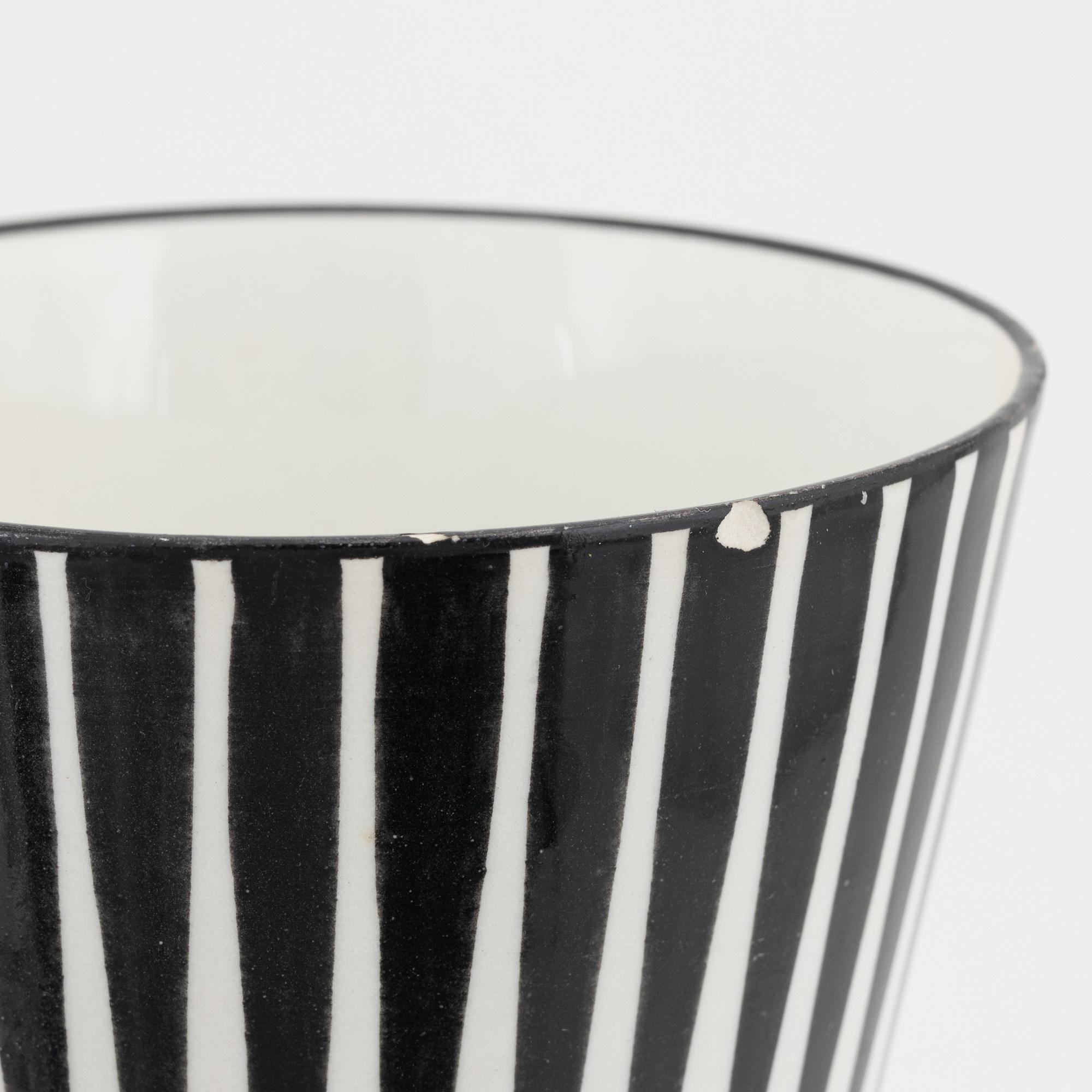 A set of four teacups with saucers  by Eugen Trost for Gefle.