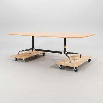 Charles & Ray Eames, bord "Segmented table" Vitra 2014.