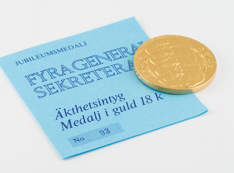 JUBILEUMSMYNT, 18K guld, A B Sporrong, Norrtälje, numrerat 93/500, 1975, vikt 46 g.