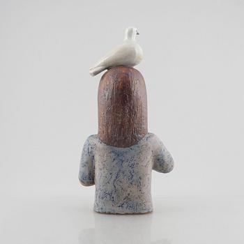 Lisa Larson, skulptur, stengods, "Flicka med duva", Gustavsberg.