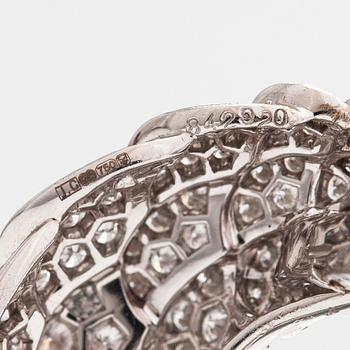 Cartier, Korvakorupari "Habana", 18K valkokultaa, briljanttihiottuja timantteja n. 11.22 ct yht. Merkitty Cartier 842920.