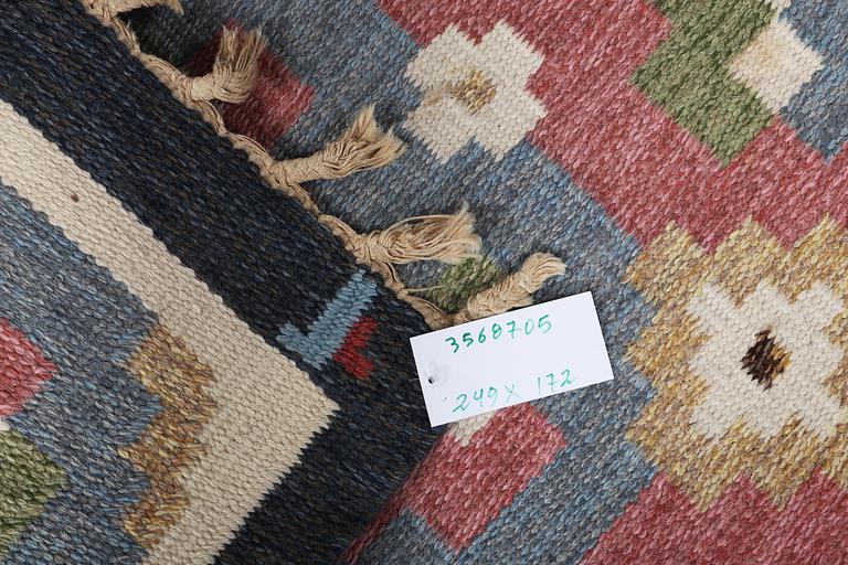 Erik Lundberg, a flat weave carpet, Vävaregården, Eringsboda, Sweden, c. 249 x 172 cm.
