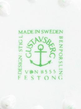 SERVISDELAR, 33 stycken, benporslin, "Festong", Stig Lindberg Gustavsberg.