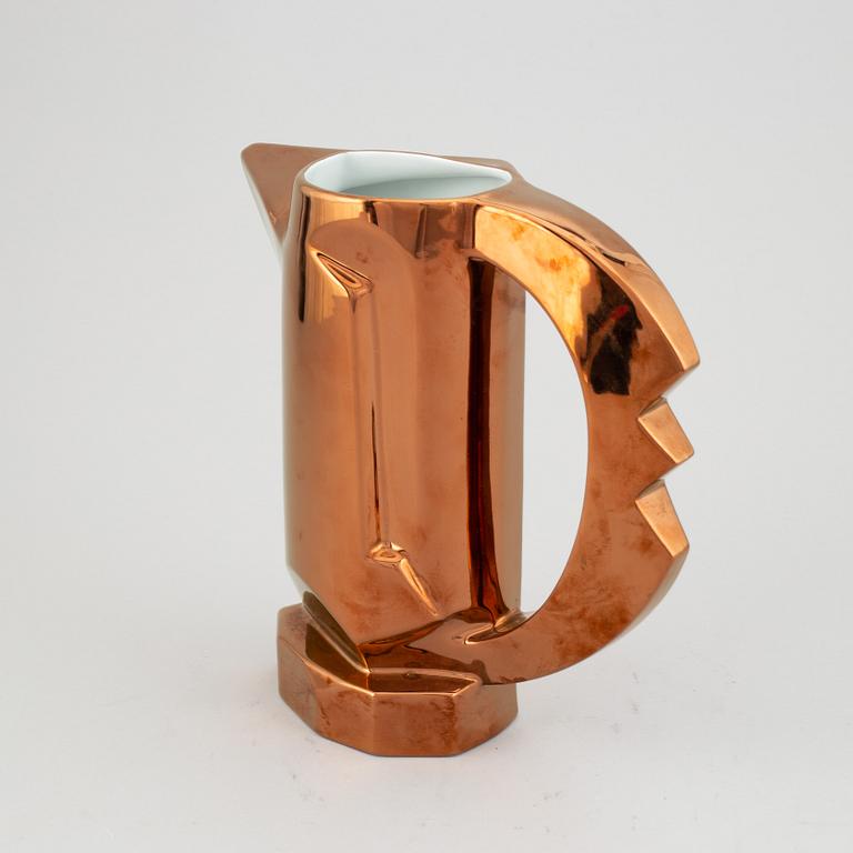 A porcelain jug/vase 'Jarrita Florero' by Javier Mariscal, 1980's.