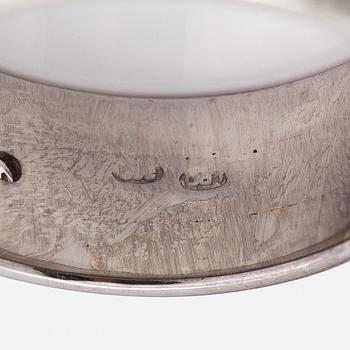 A 14K white gold ring with diamonds ca. 0.15 ct in total.